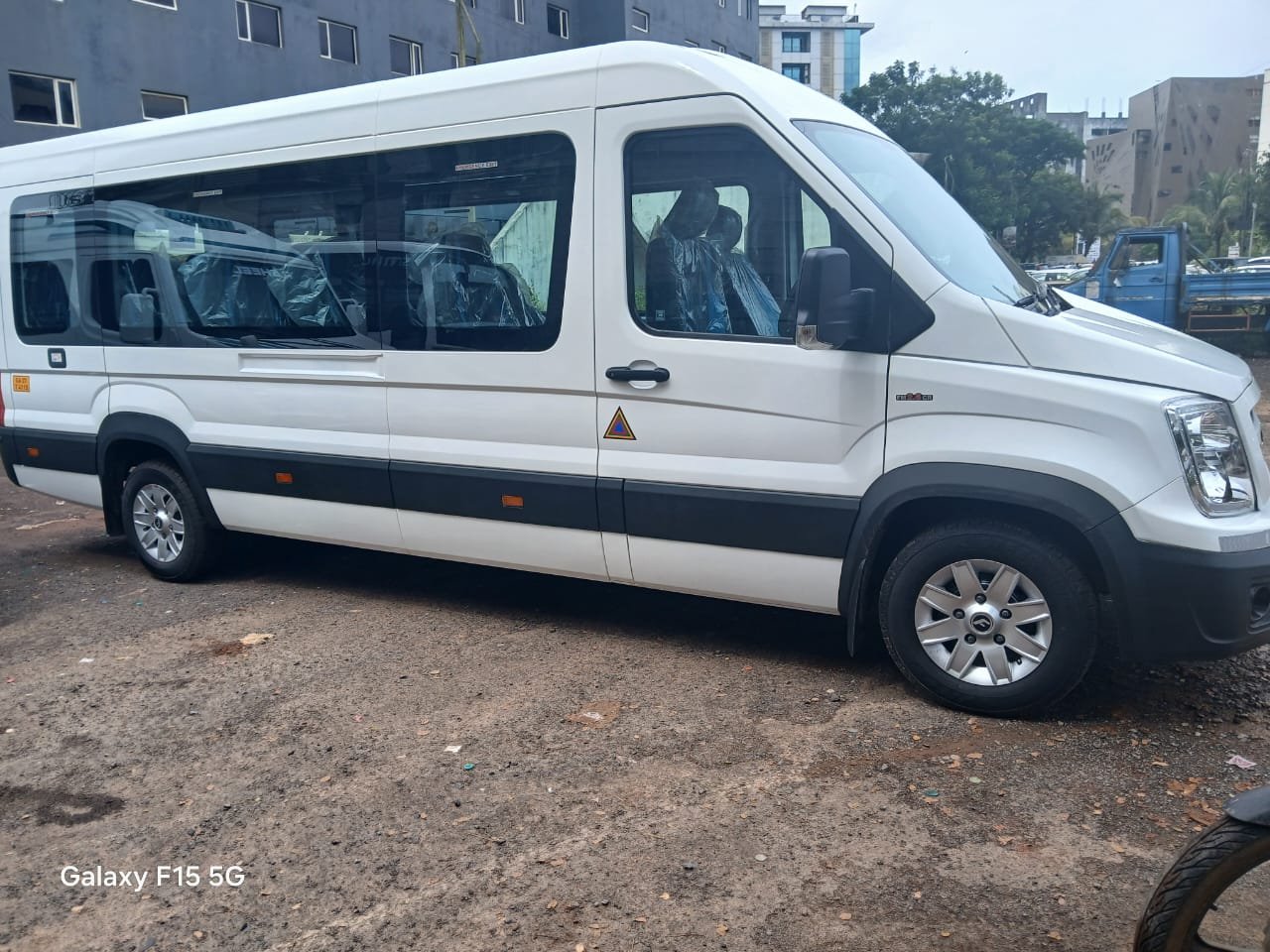 tempo traveller in goa for sightseeing